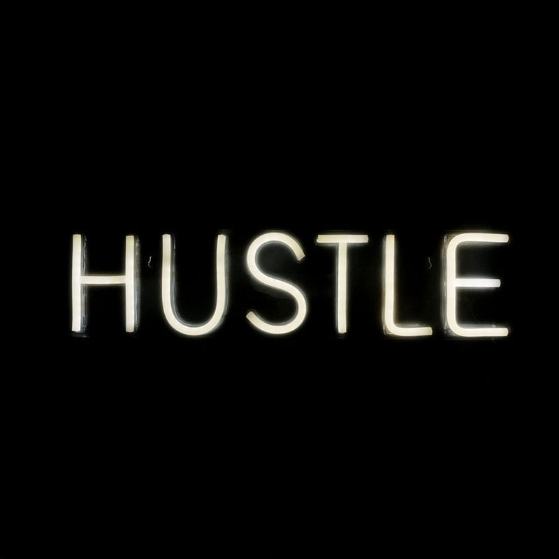 Hustle Born! 50cm freeshipping - Wall Agenda